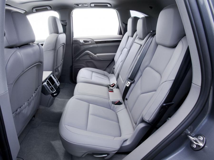  Porsche Cayenne Diesel 2010 года  (UK) (фото 3 из 12)